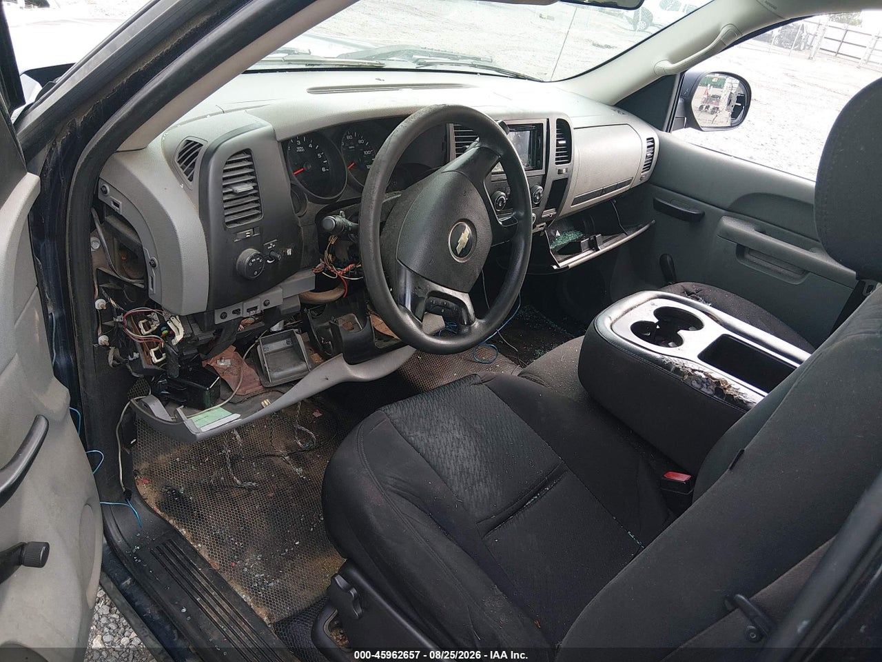 2010 CHEVROLET SILVERADO 1500 WORK TRUCK · 6/11