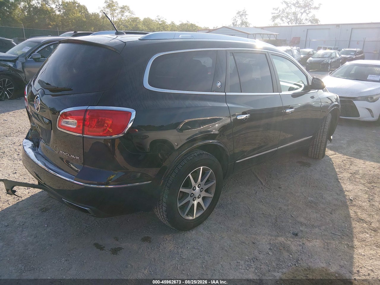 2015 BUICK ENCLAVE LEATHER · 4/10