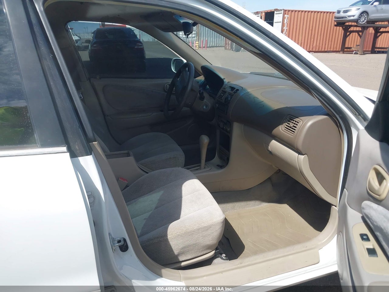 2002 TOYOTA COROLLA LE · 5/11
