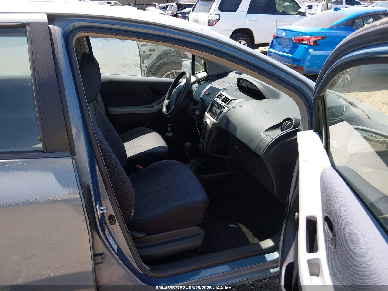 2009 TOYOTA YARIS   · 5/11