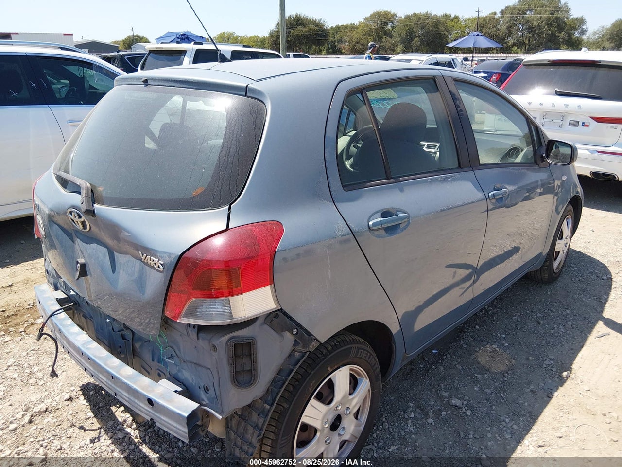 2009 TOYOTA YARIS   · 4/11