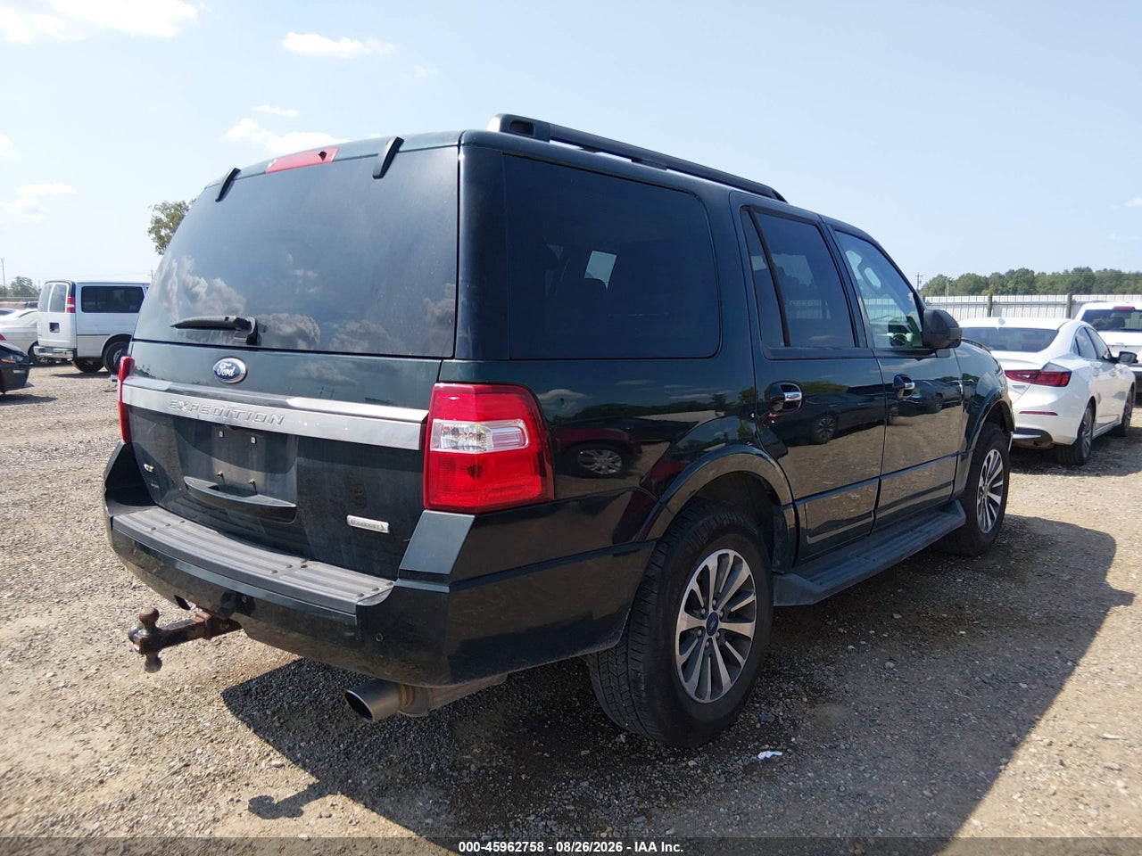 2016 FORD EXPEDITION XLT · 4/11