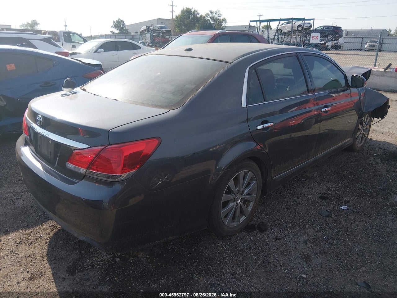 2012 TOYOTA AVALON LIMITED · 4/10