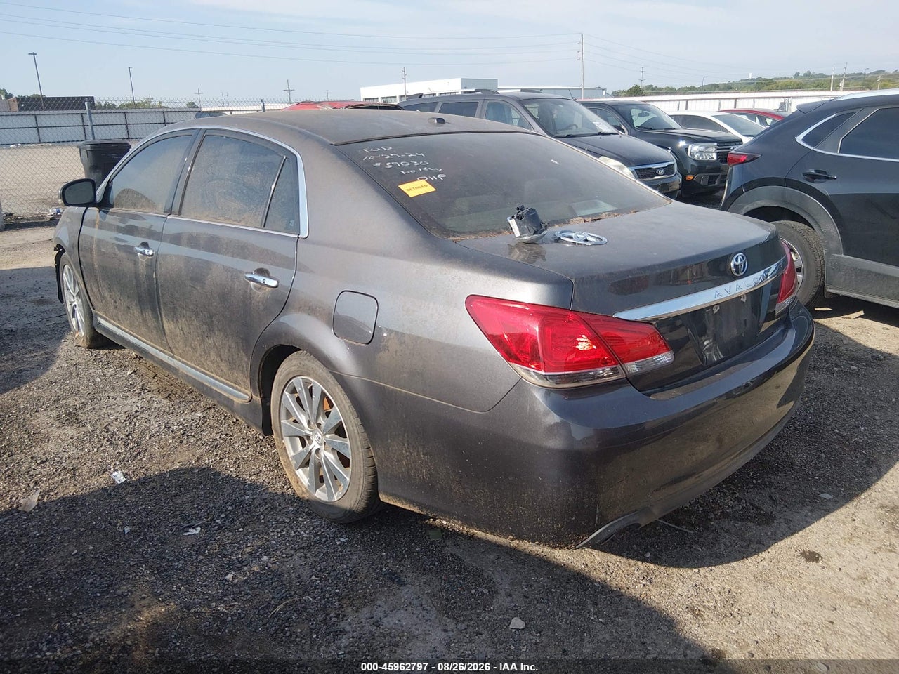 2012 TOYOTA AVALON LIMITED · 3/10