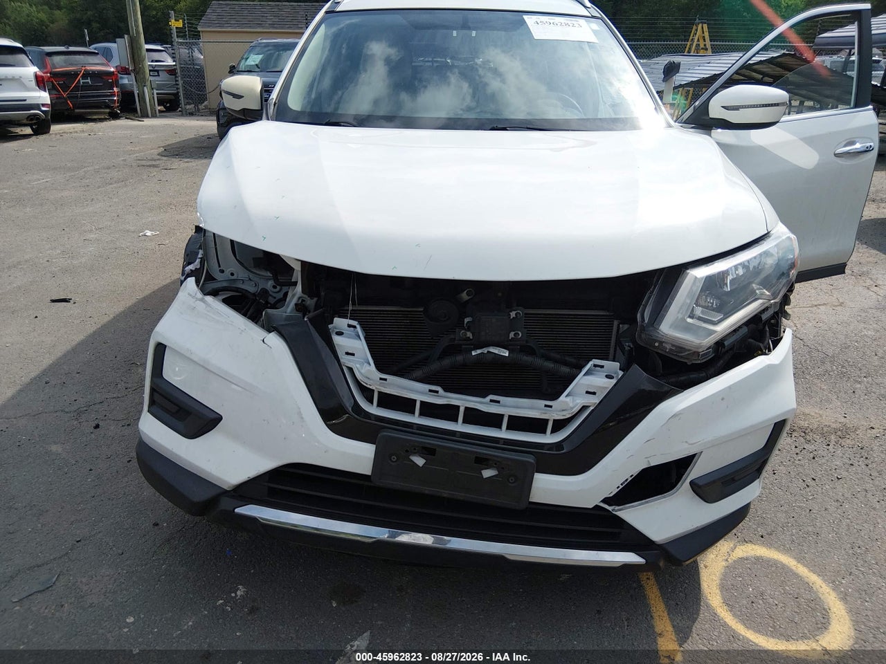 2017 NISSAN ROGUE SV · 6/11