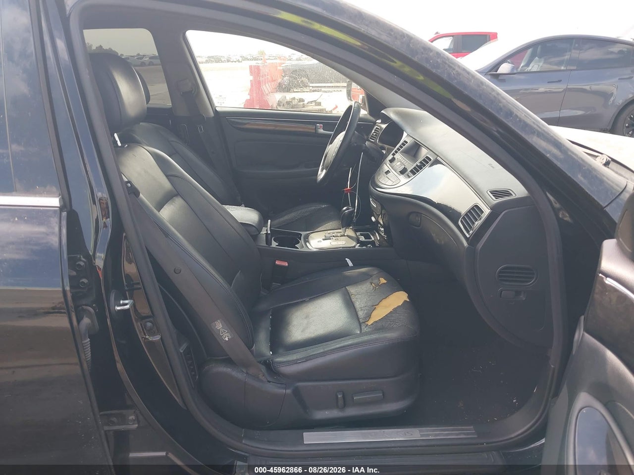 2013 HYUNDAI GENESIS 3.8 · 5/11