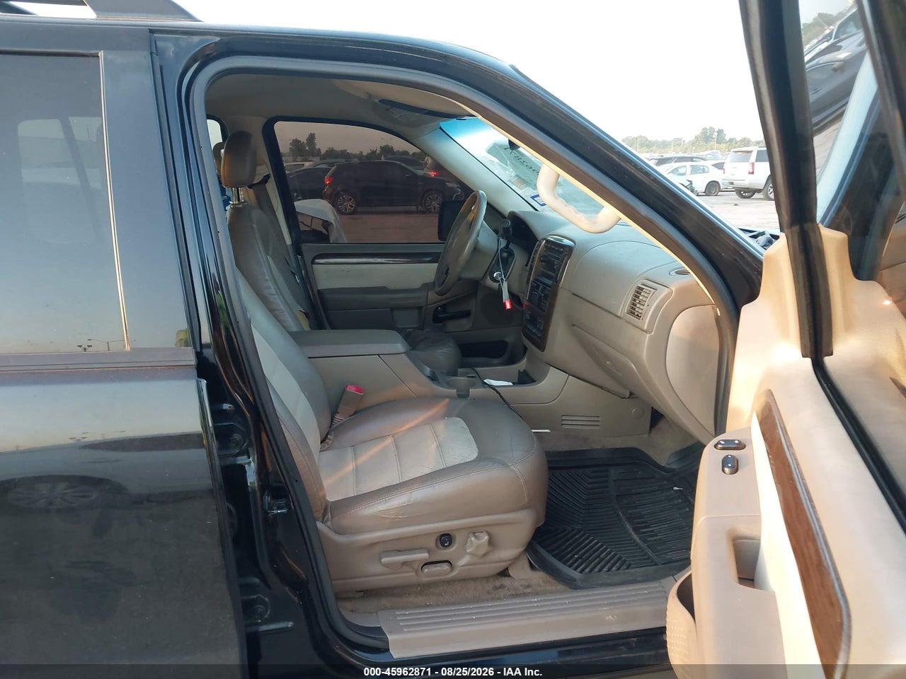 2005 FORD EXPLORER EDDIE BAUER · 5/11