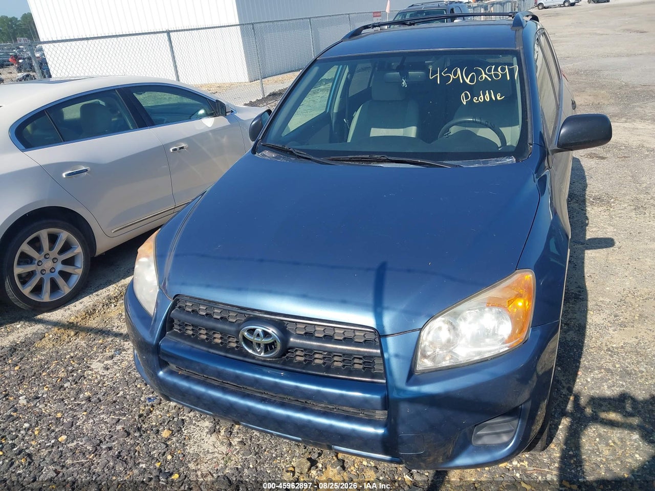 2011 TOYOTA RAV4 · 6/11