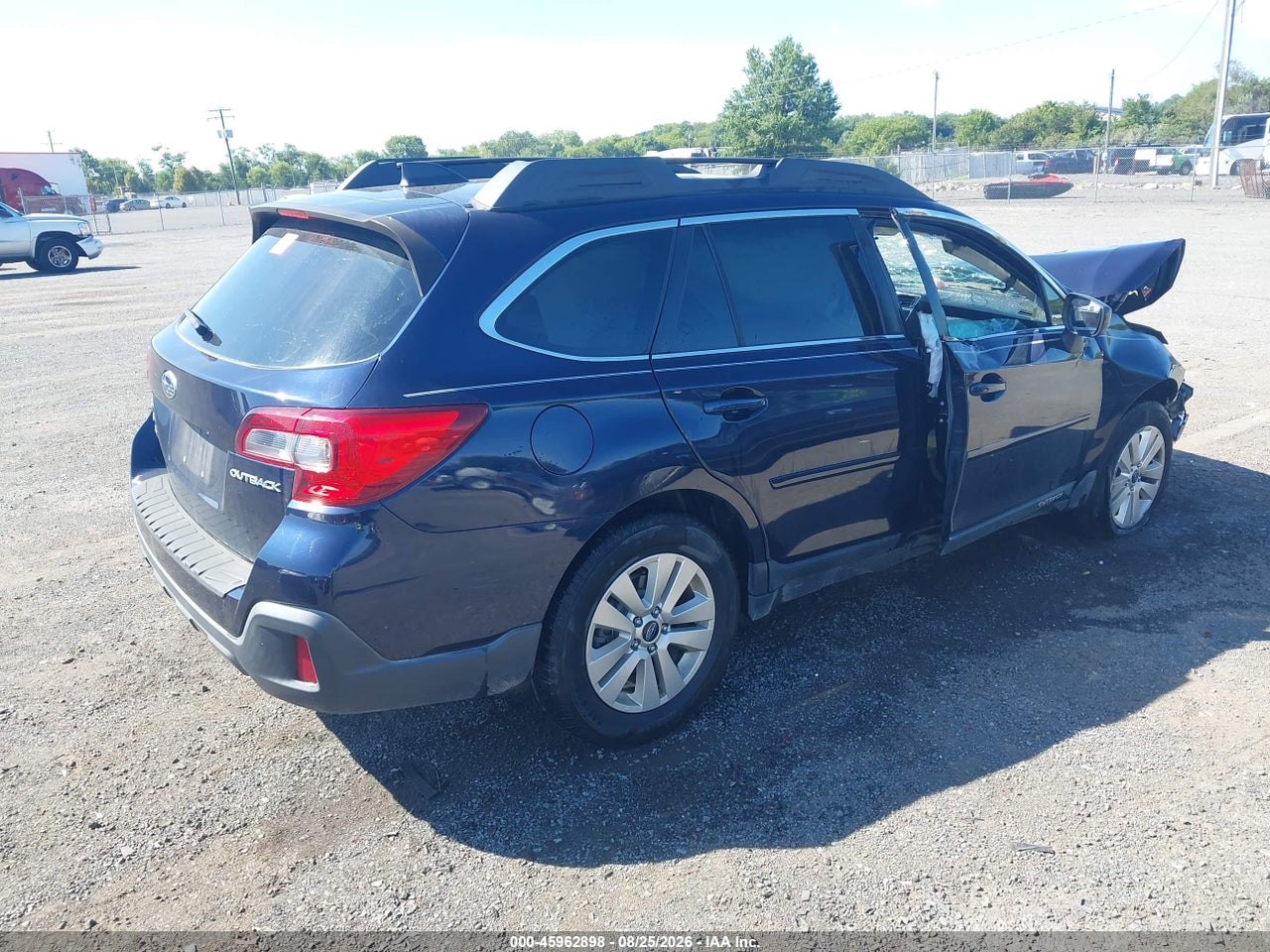 2018 SUBARU OUTBACK 2.5I PREMIUM · 4/11