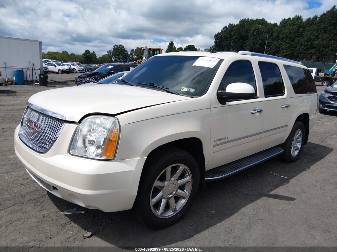 2014 GMC YUKON XL 1500 DENALI · 2/11