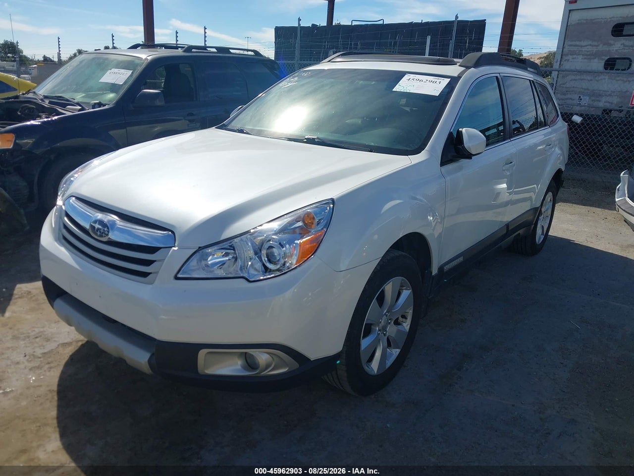 2011 SUBARU OUTBACK 2.5I LIMITED · 2/11