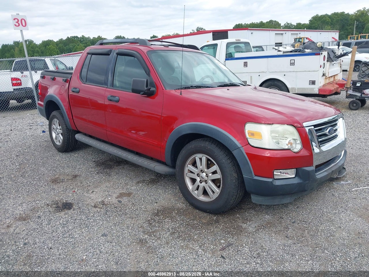 2010 FORD EXPLORER SPORT TRAC XLT