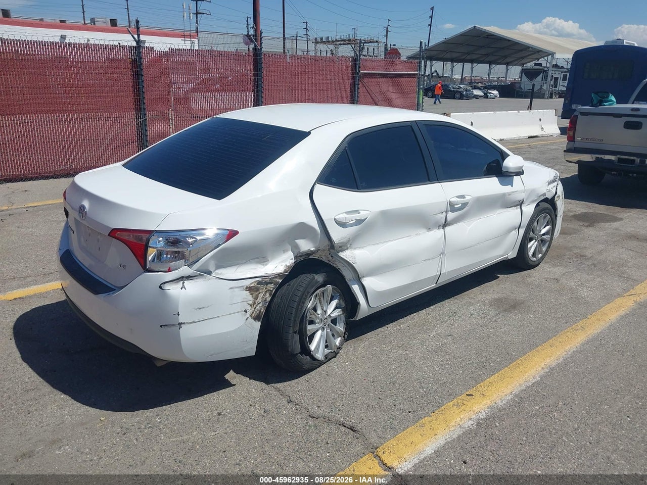 2018 TOYOTA COROLLA LE · 4/11