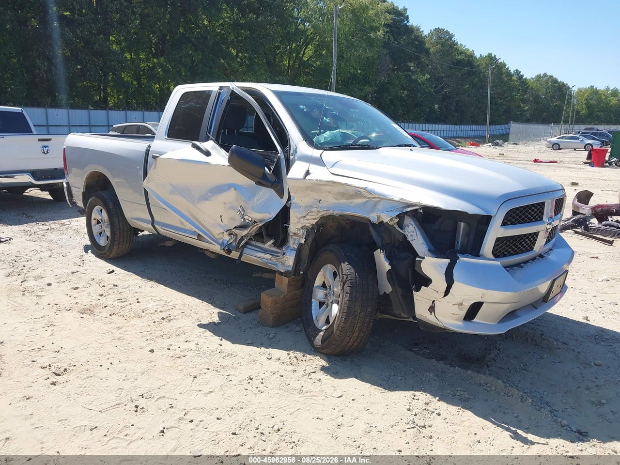 1C6RR7FG0JS****** · 2018 RAM 1500 EXPRESS  4X4 6'4 BOX