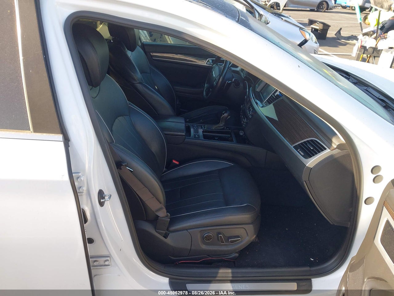 2016 HYUNDAI GENESIS 3.8 · 5/11
