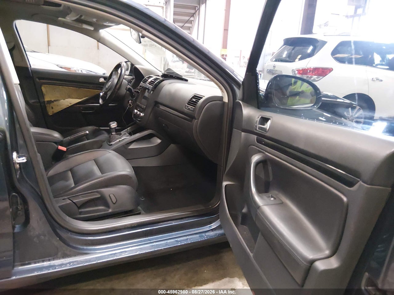 2010 VOLKSWAGEN JETTA SE · 5/11