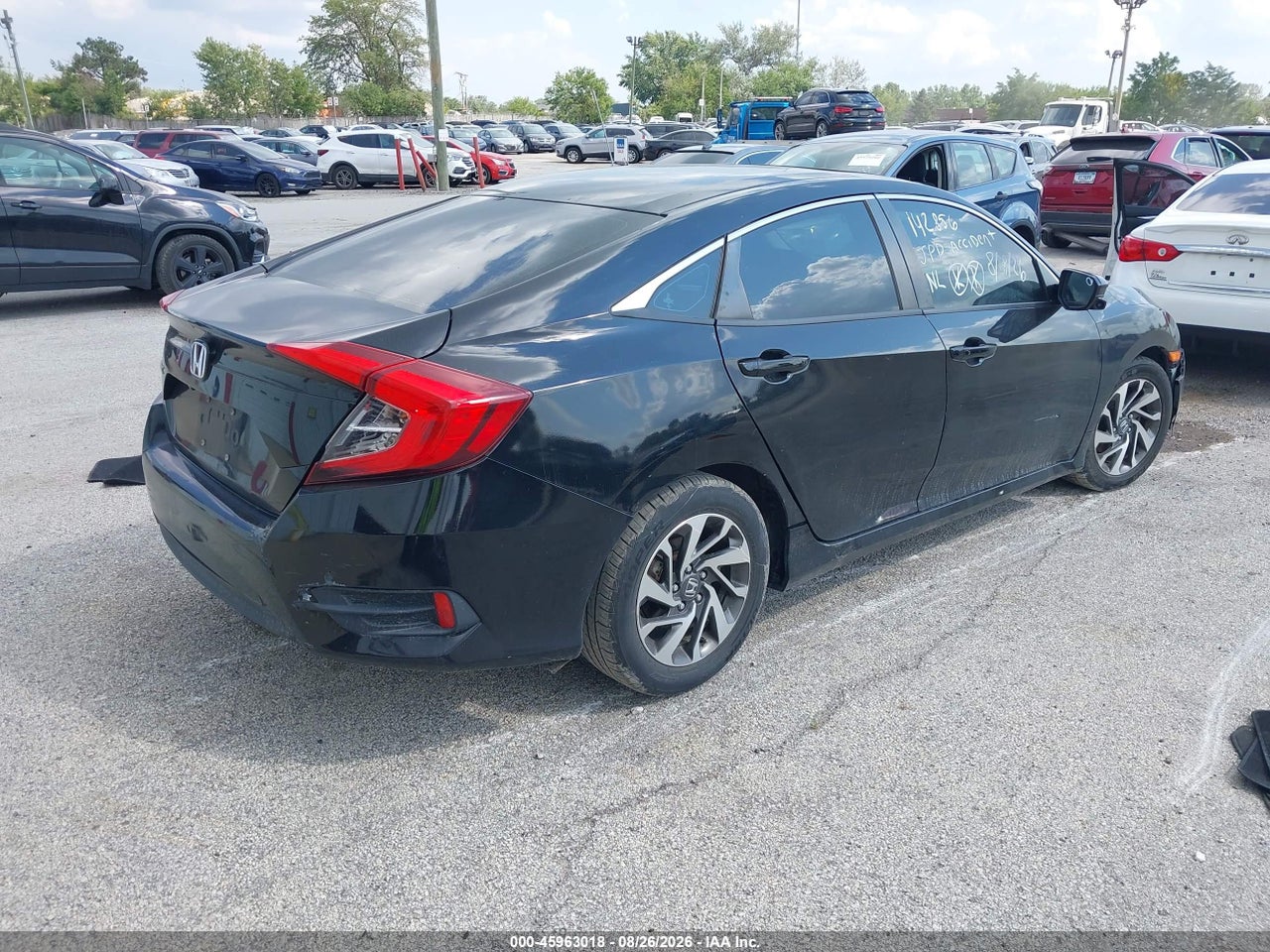 2016 HONDA CIVIC EX · 4/10