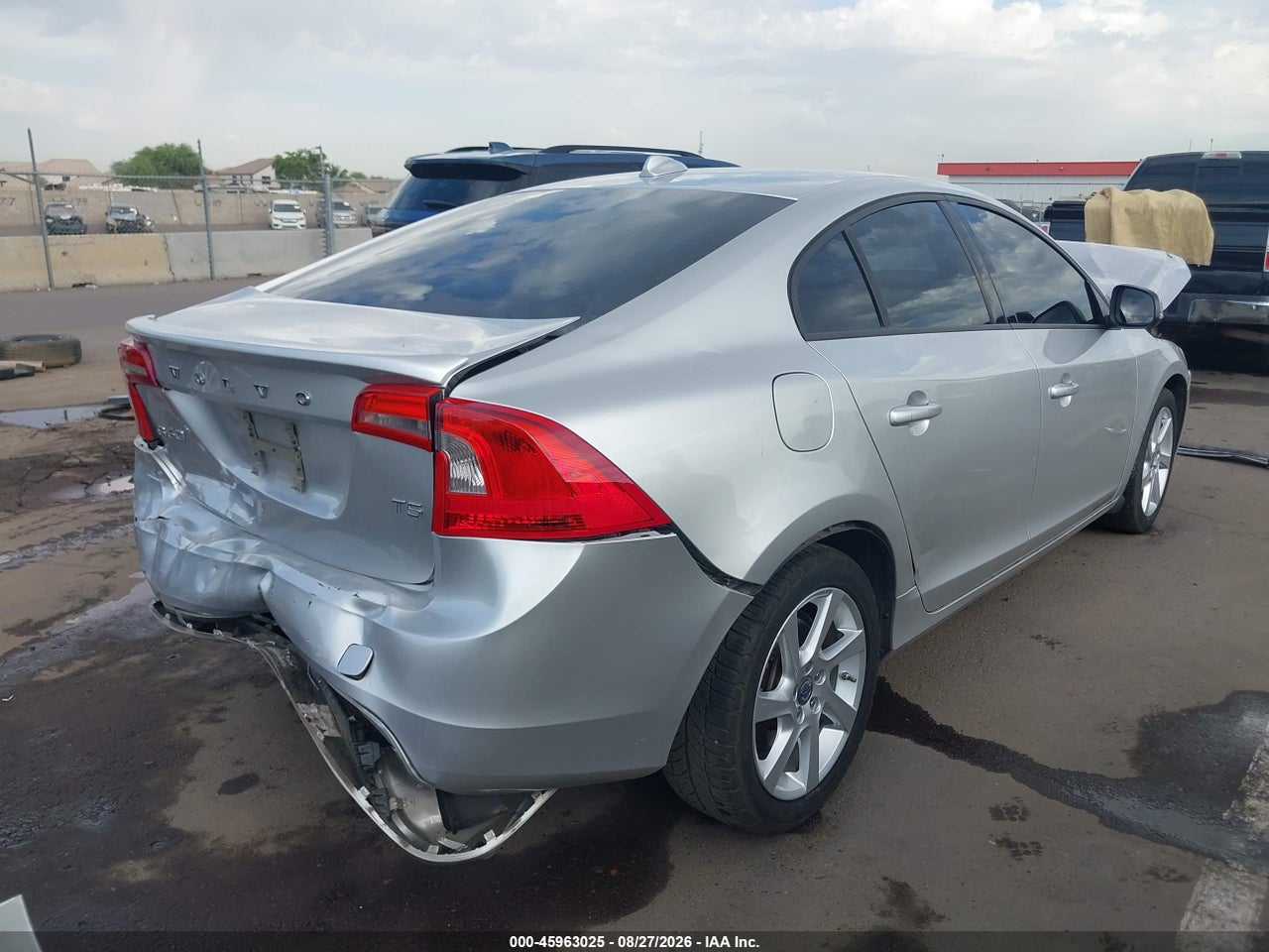 2014 VOLVO S60 T5 · 4/10