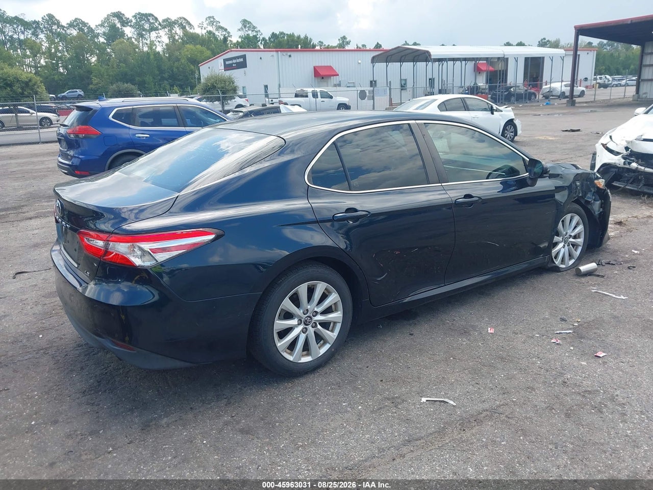 2018 TOYOTA CAMRY LE · 4/11