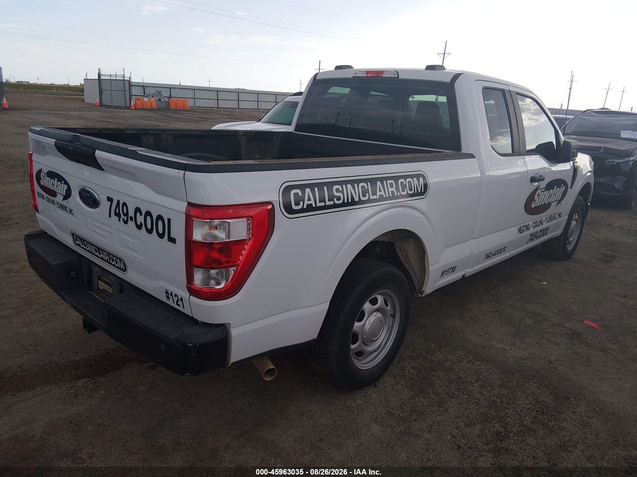 2022 FORD F-150 XL · 4/11