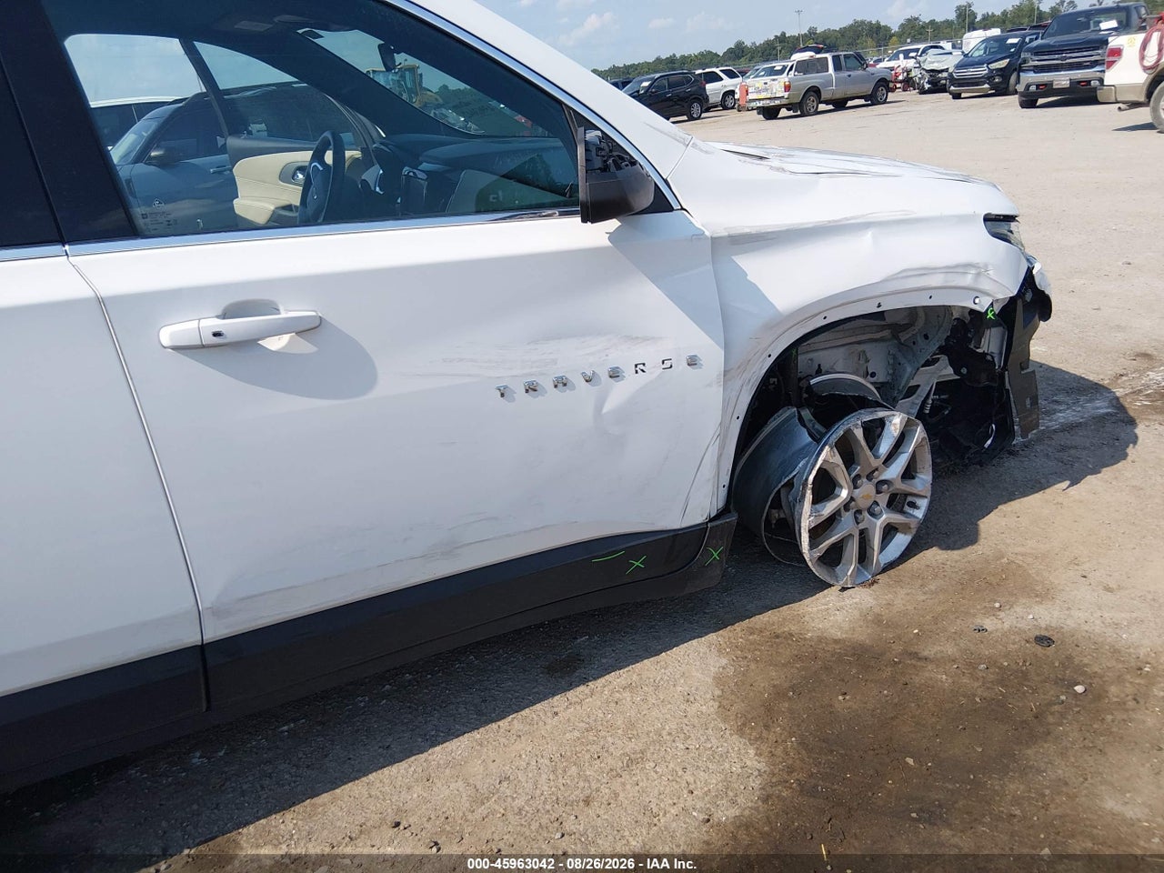 2023 CHEVROLET TRAVERSE FWD LS · 6/11