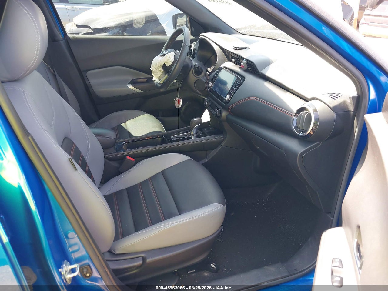 2023 NISSAN KICKS SR XTRONIC CVT · 5/11