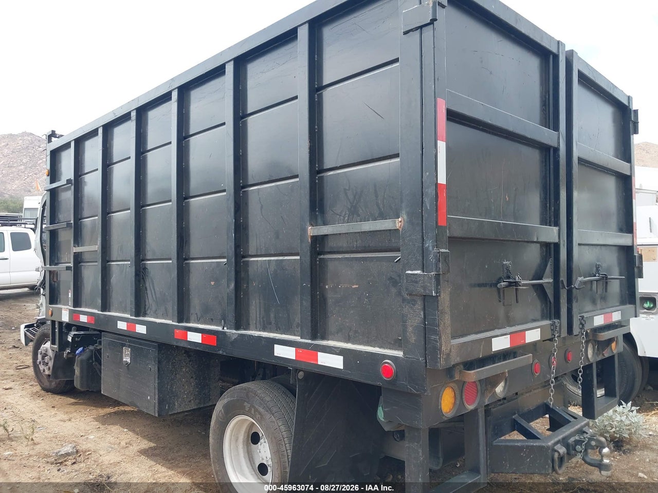 2022 ISUZU NPR HD   · 3/10