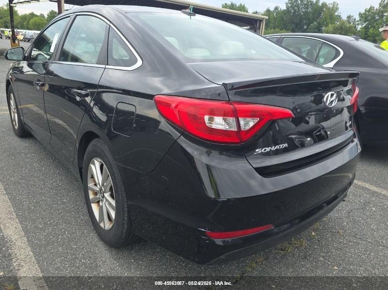 2017 HYUNDAI SONATA SE · 3/5
