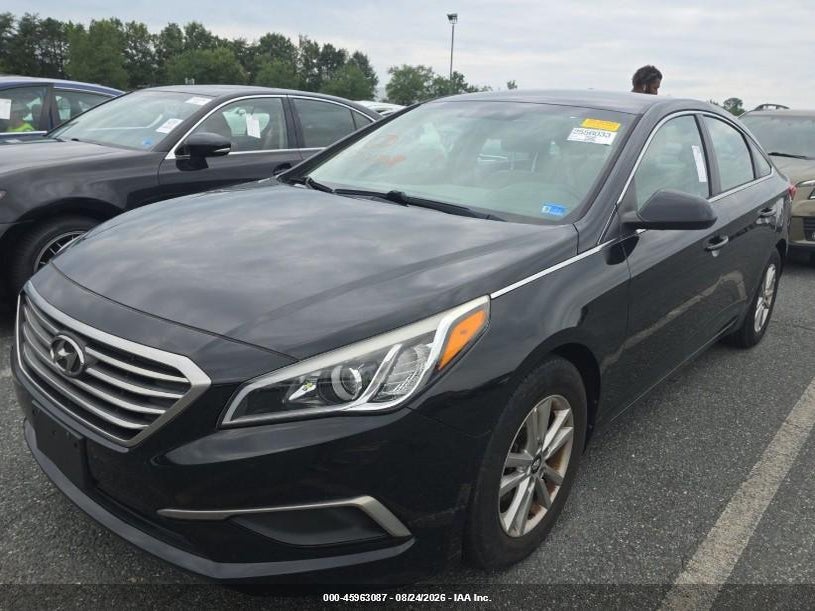 2017 HYUNDAI SONATA SE · 2/5