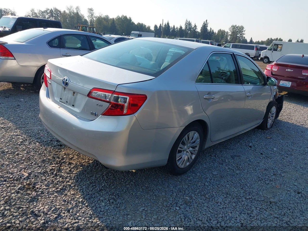 2013 TOYOTA CAMRY HYBRID LE · 4/11