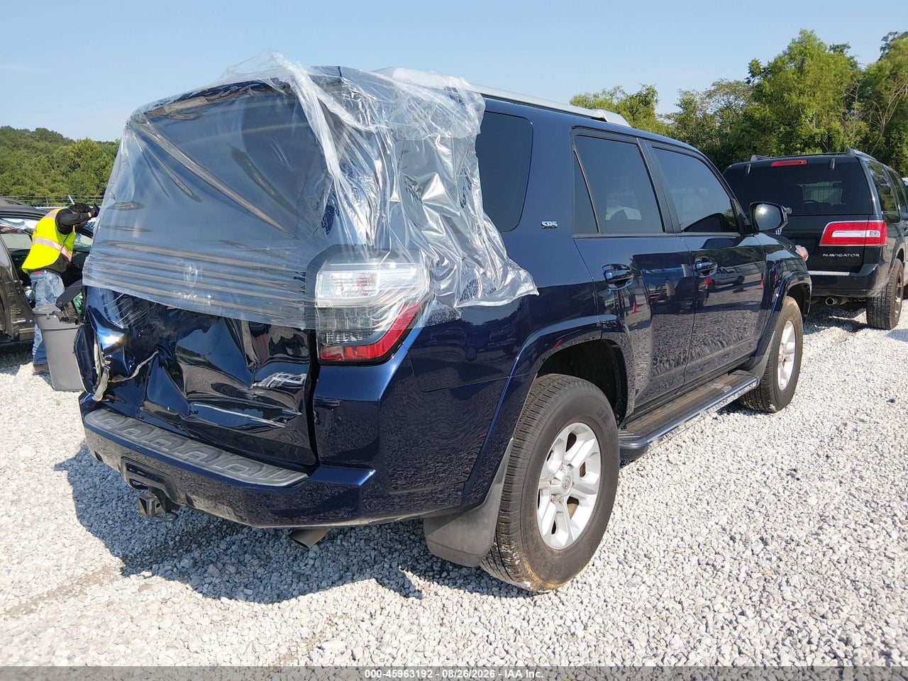 2017 TOYOTA 4RUNNER SR5 · 4/11