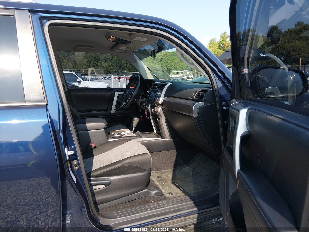 2017 TOYOTA 4RUNNER SR5 · 5/11