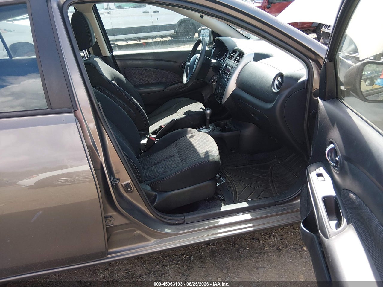 2015 NISSAN VERSA 1.6 S/1.6 S+/1.6 SL/1.6 SV · 5/11