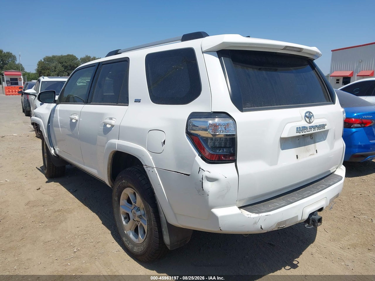 2019 TOYOTA 4RUNNER SR5 · 3/11