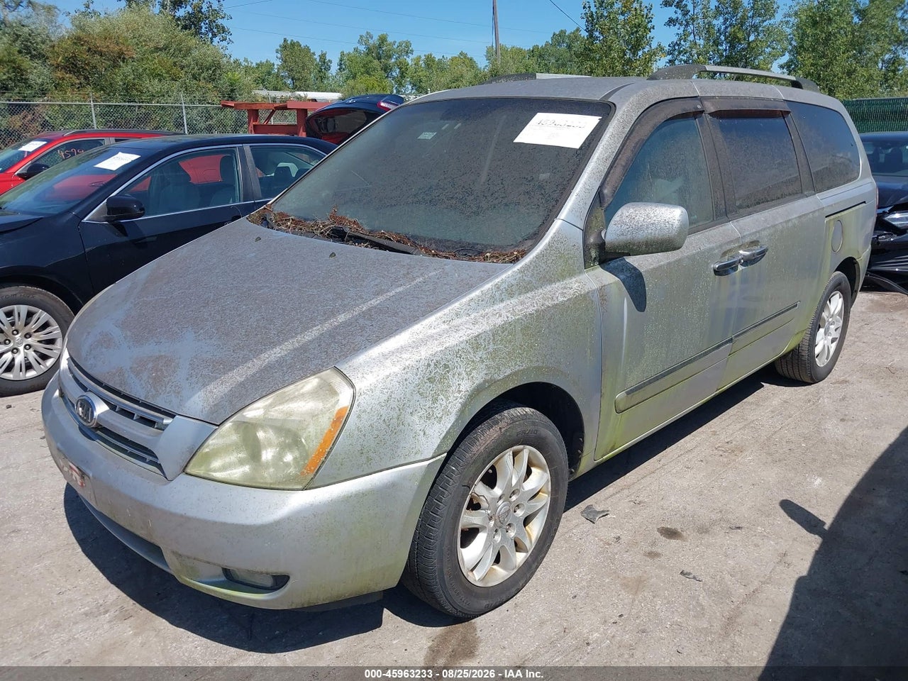2010 KIA SEDONA EX · 2/11