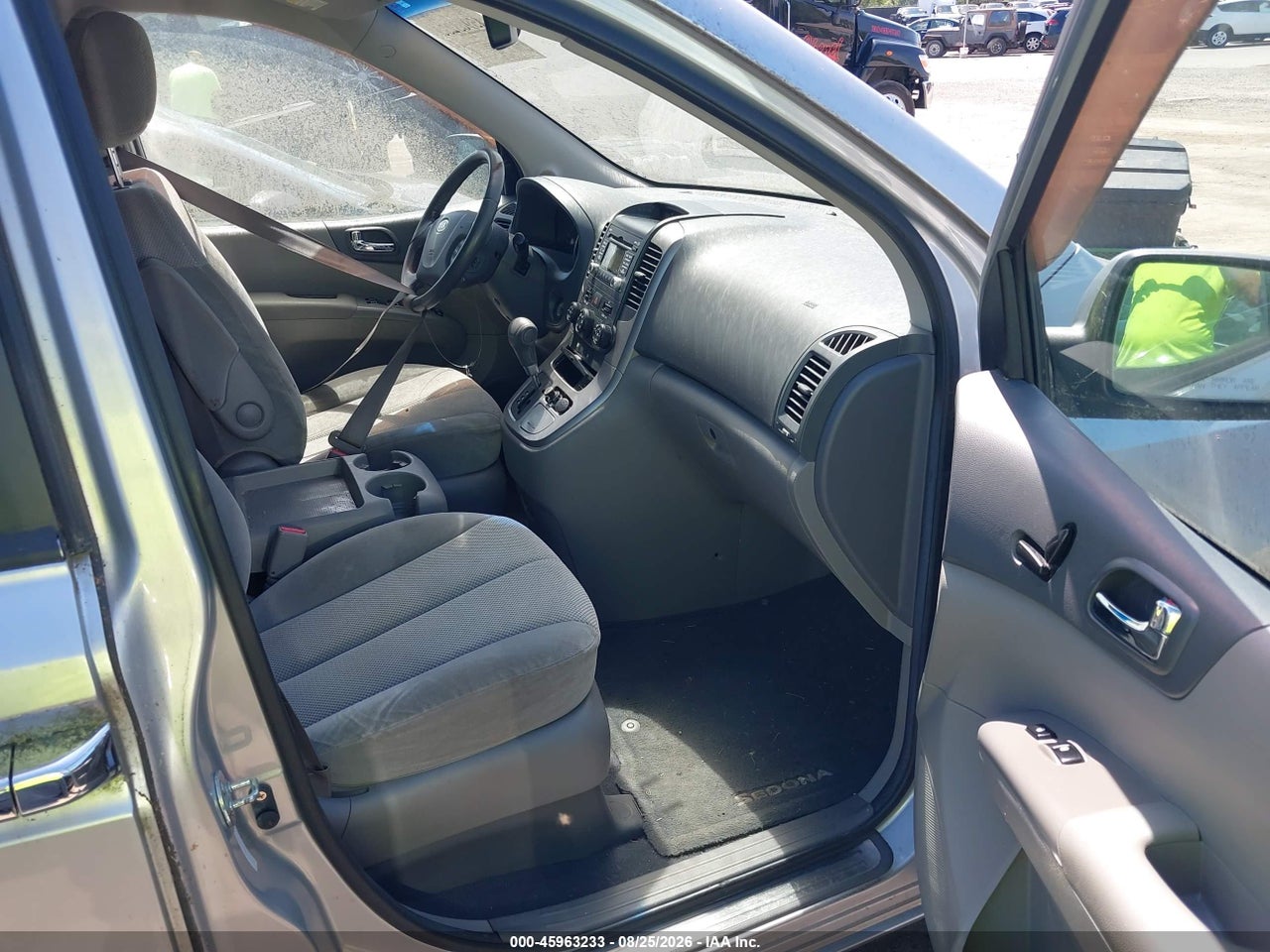2010 KIA SEDONA EX · 5/11