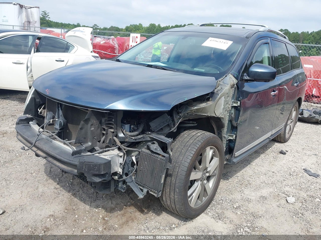 2014 NISSAN PATHFINDER PLATINUM · 6/11