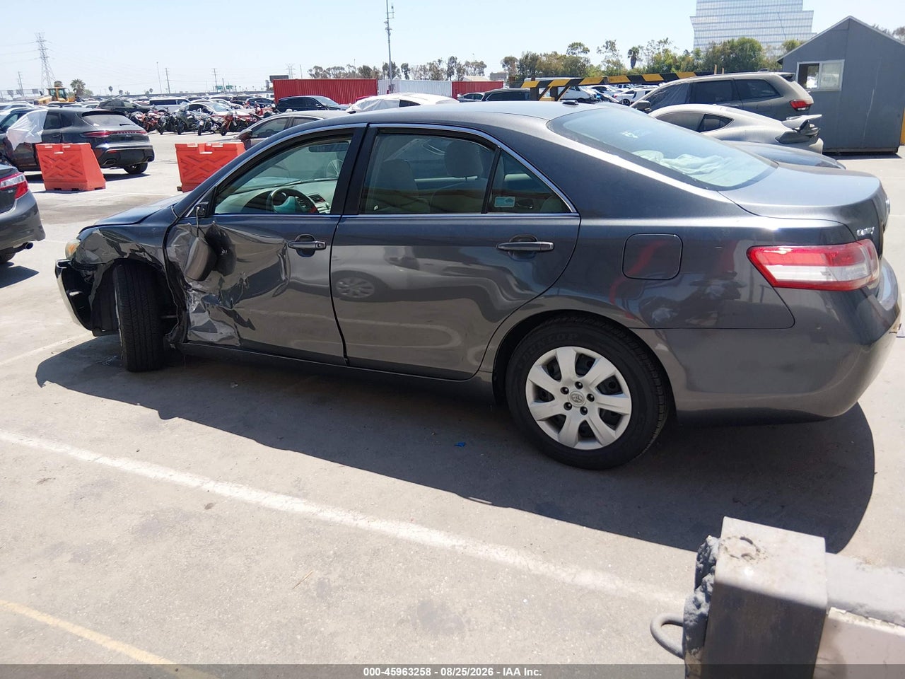 2011 TOYOTA CAMRY LE · 3/10