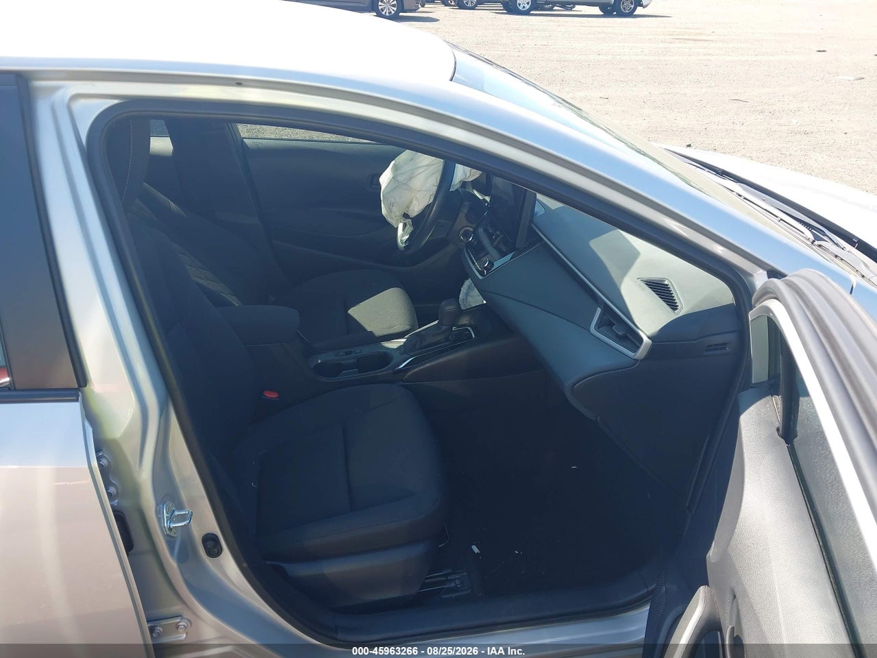 2026 TOYOTA COROLLA LE · 5/11