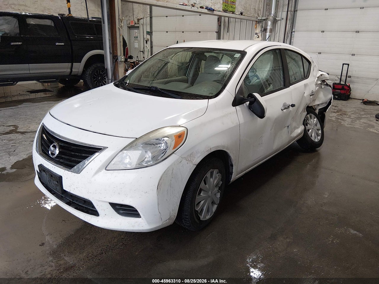 2012 NISSAN VERSA 1.6 SV · 2/11