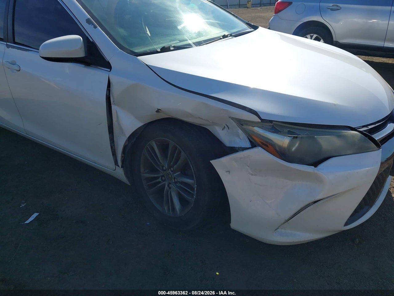 2015 TOYOTA CAMRY SE · 6/11