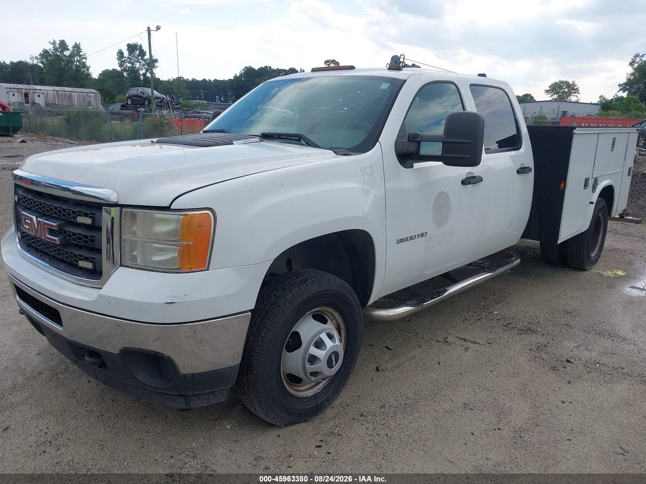 2012 GMC SIERRA 3500HD WORK TRUCK · 2/4