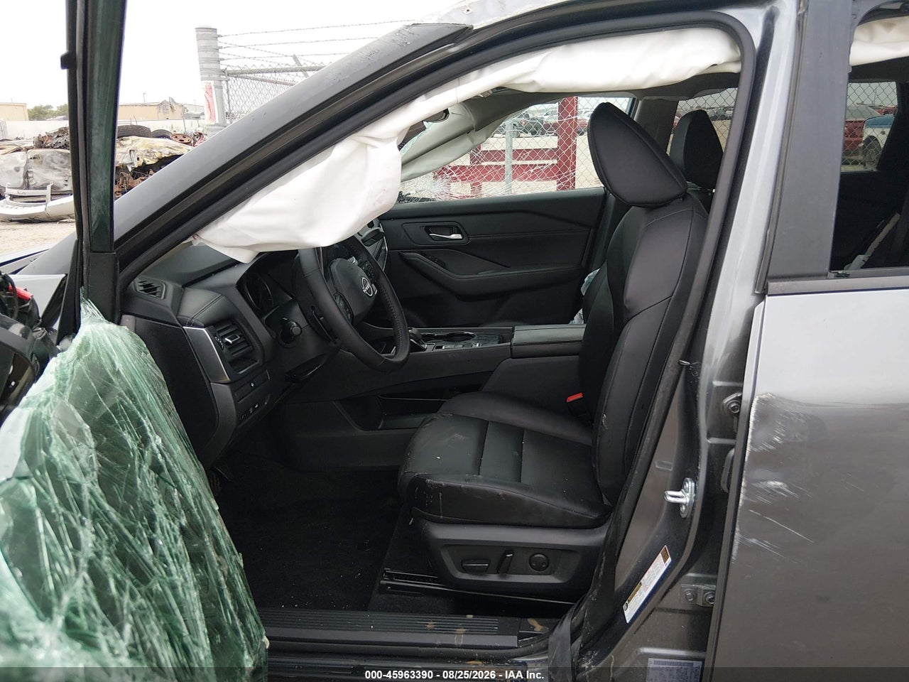 2025 NISSAN ROGUE SV FWD · 5/10