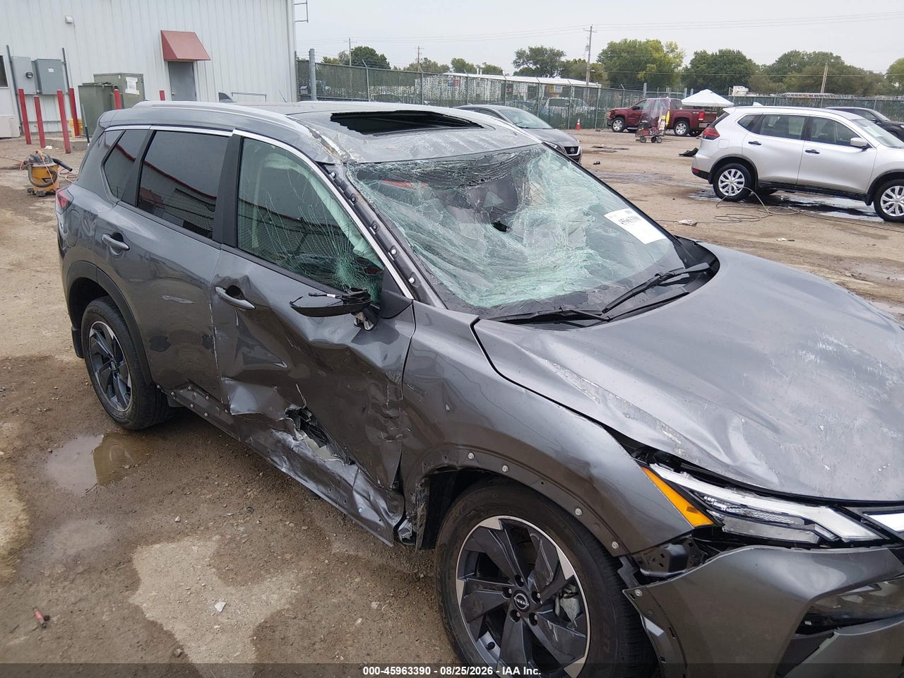 2025 NISSAN ROGUE SV FWD · 6/10