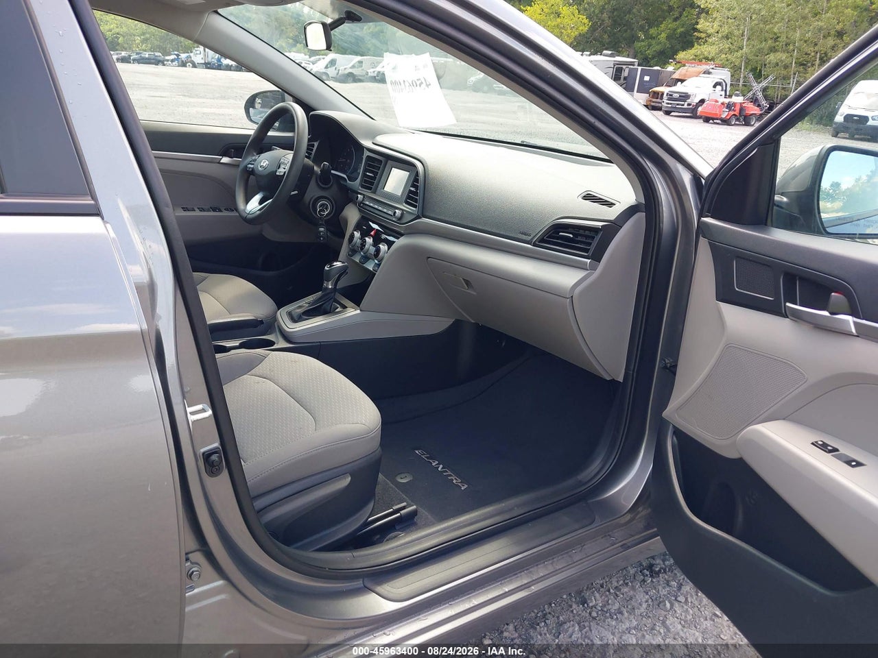 2019 HYUNDAI ELANTRA SE · 5/11