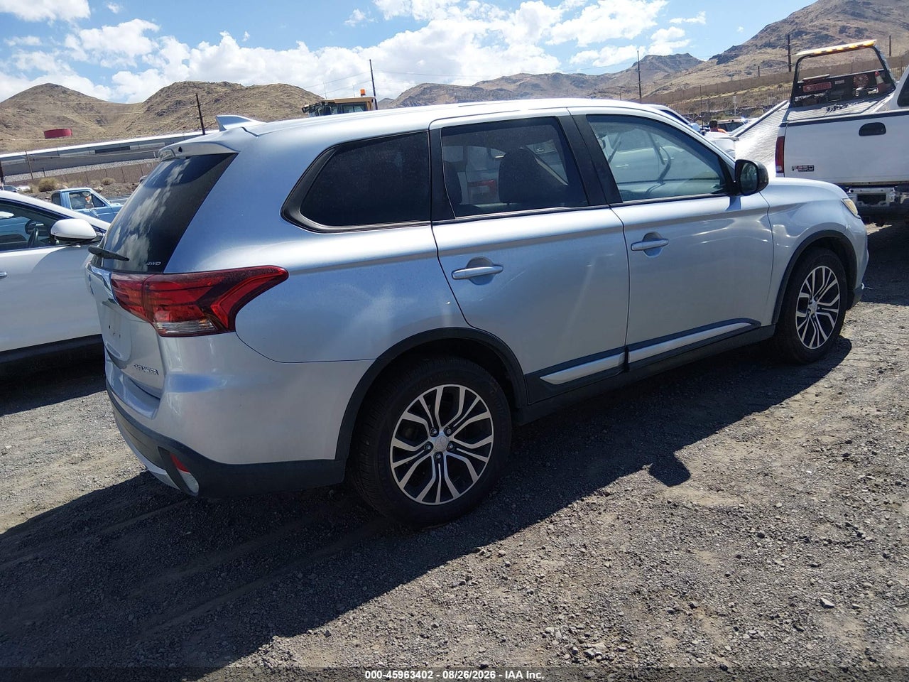 2017 MITSUBISHI OUTLANDER ES · 4/11