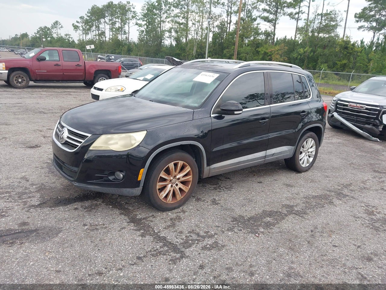 2010 VOLKSWAGEN TIGUAN SE · 2/11