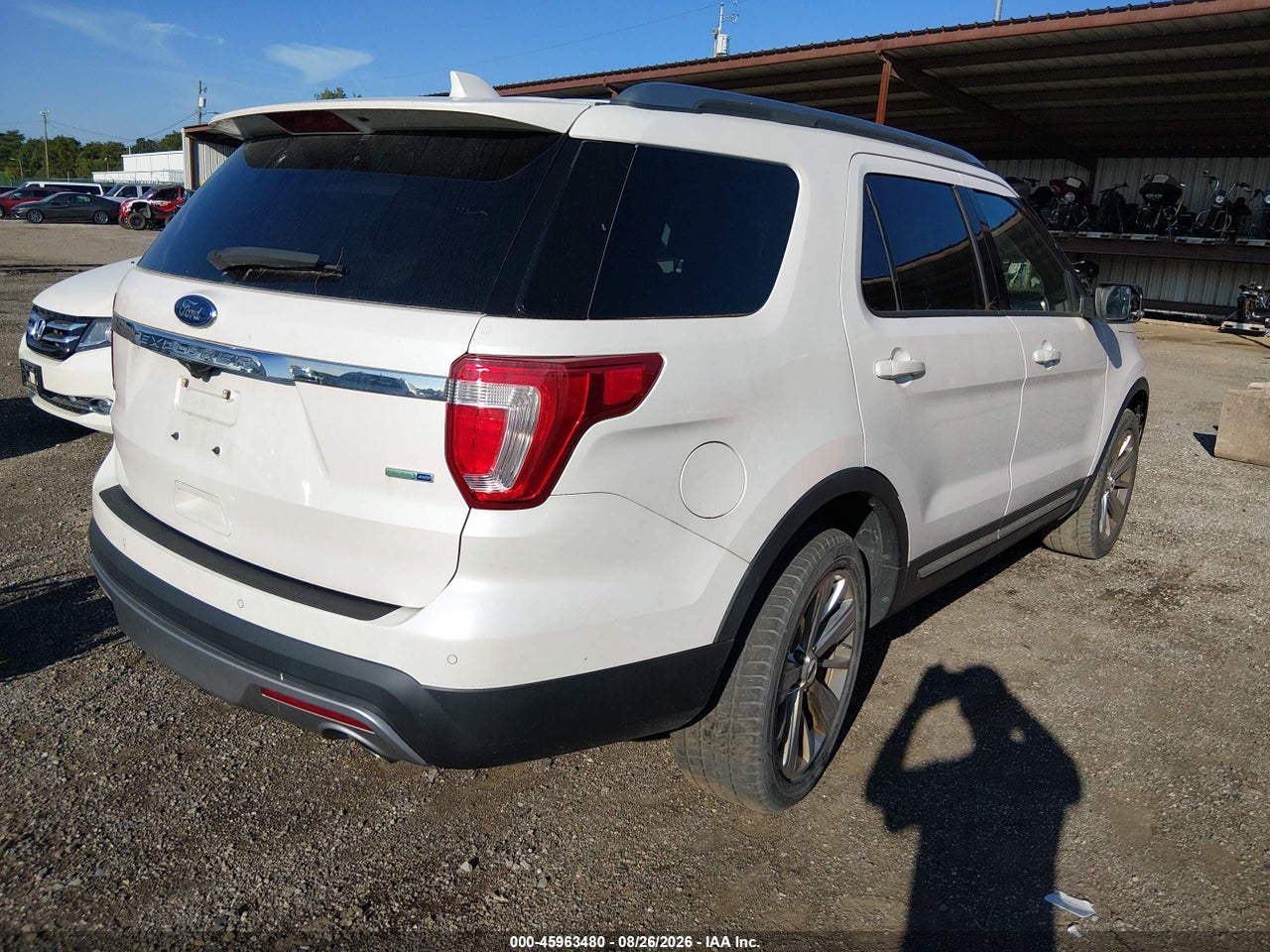 2016 FORD EXPLORER XLT · 4/11