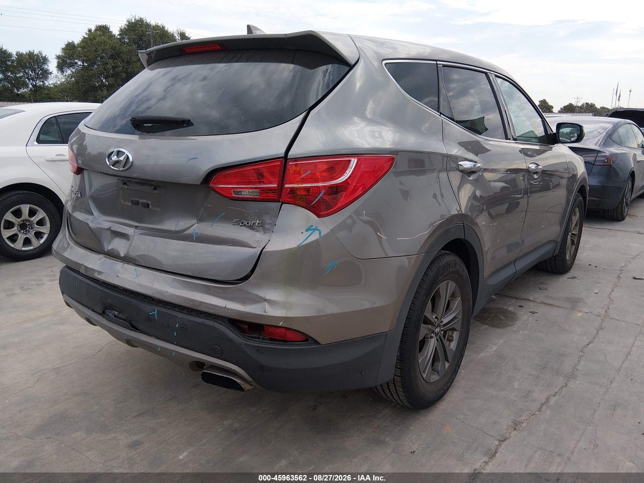 2015 HYUNDAI SANTA FE SPORT 2.4L · 4/11