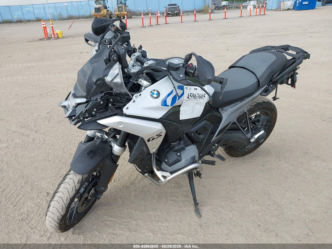 2024 BMW R 1300 GS · 2/11